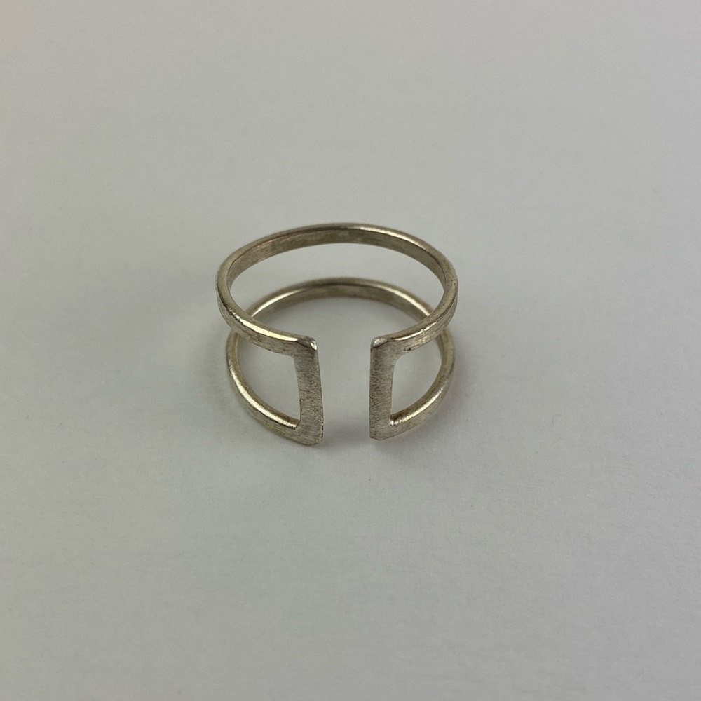 Adjustable ring